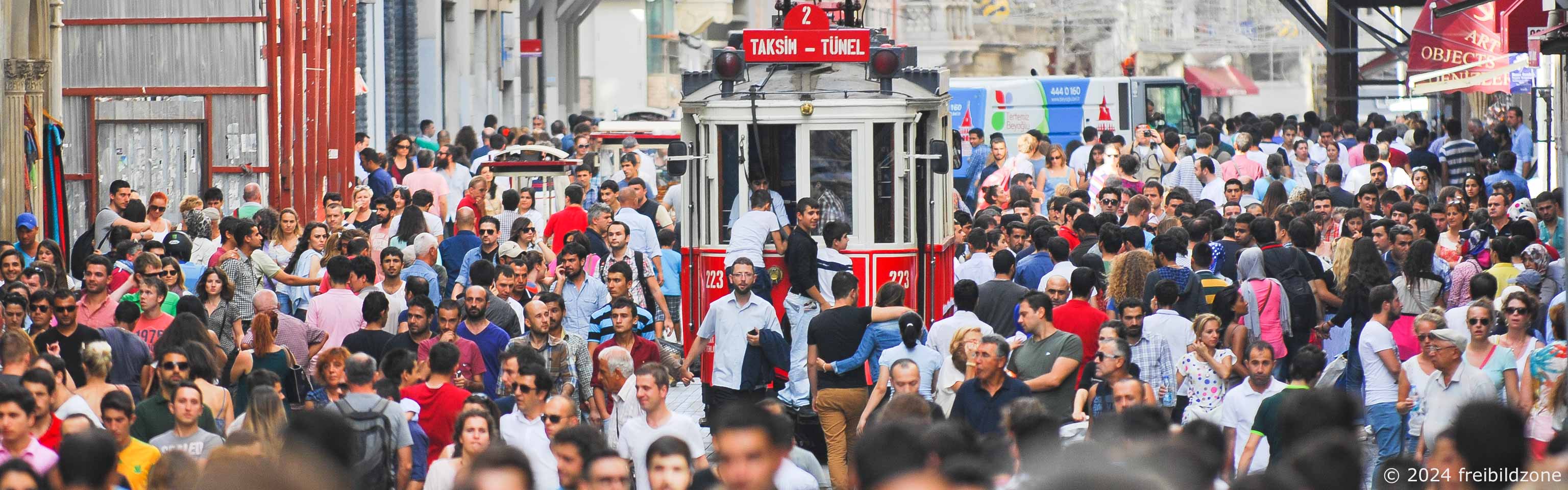 Taksim Square to Tünel, Istanbul, Turkey