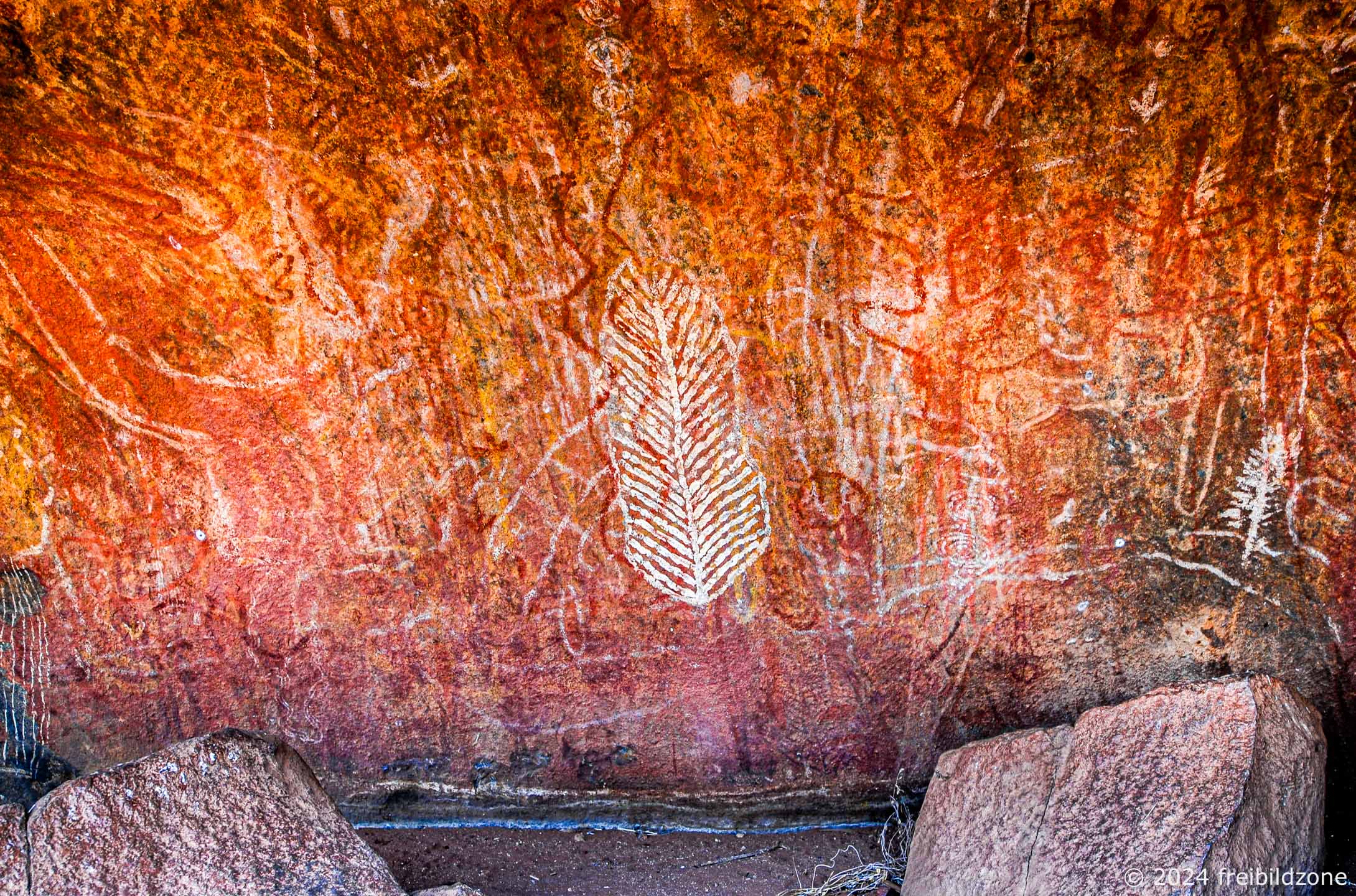 Aboriginal murals, Uluru, Australia