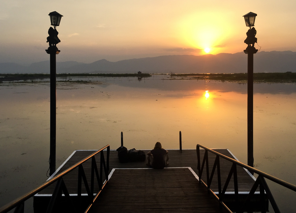 Inle Lake, waiting for the water taxi